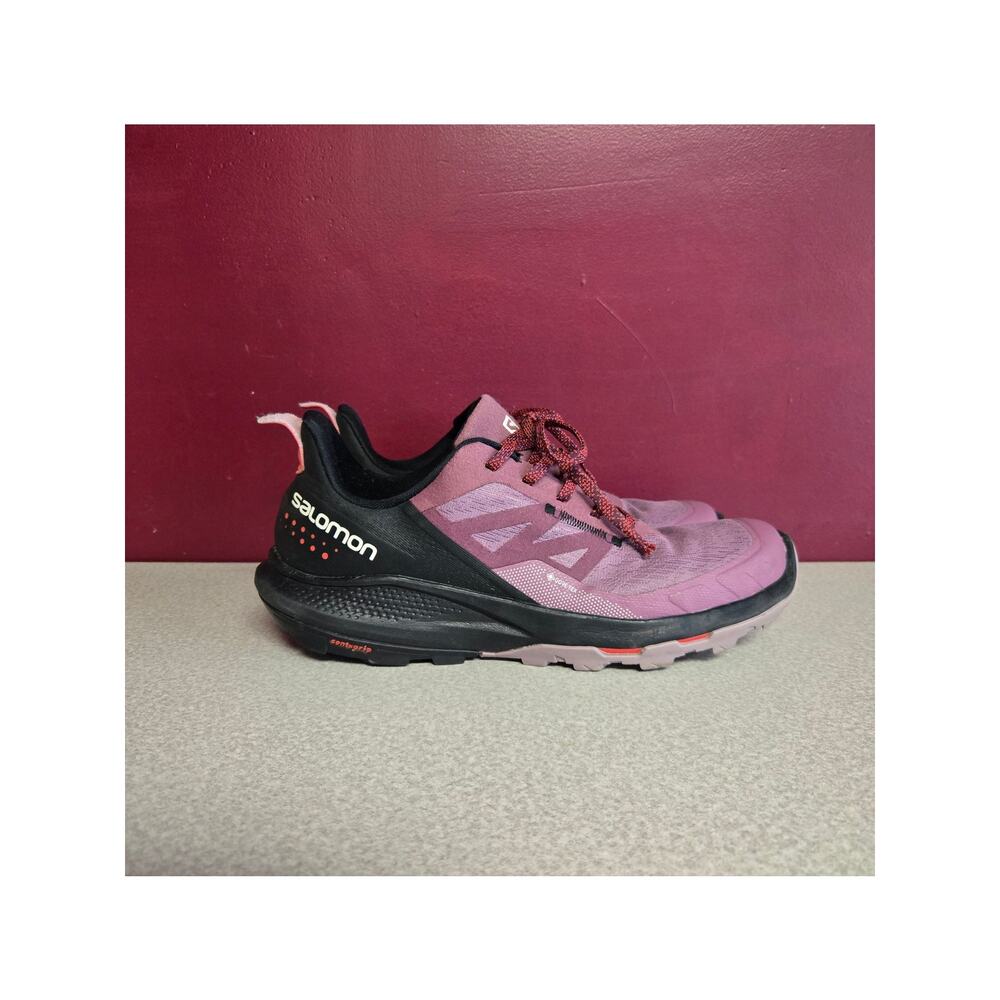 Salomon Women's Outpulse Gore-Tex Hiking Shoes size 10.5